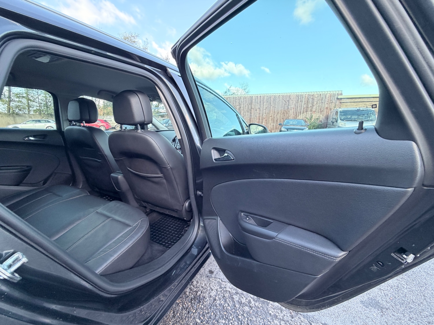 Used Vauxhall Astra 2015 for sale - 76366357: Photo 22
