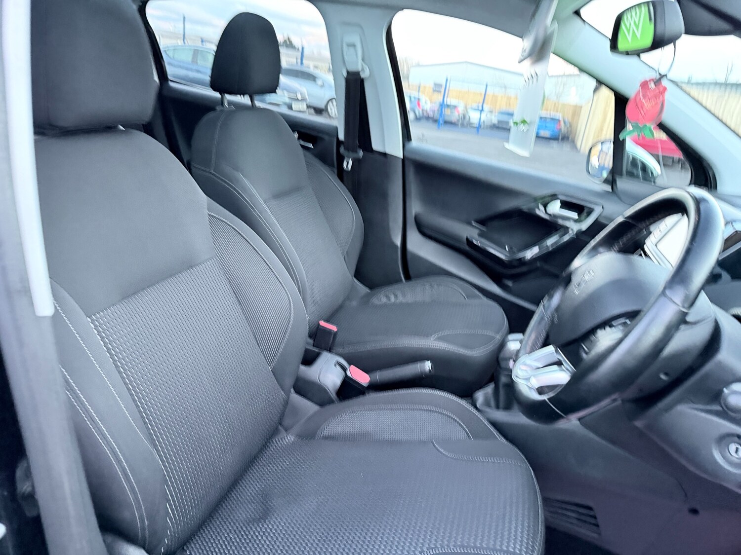 Used Peugeot 208 2018 for sale - 78140682: Photo 11