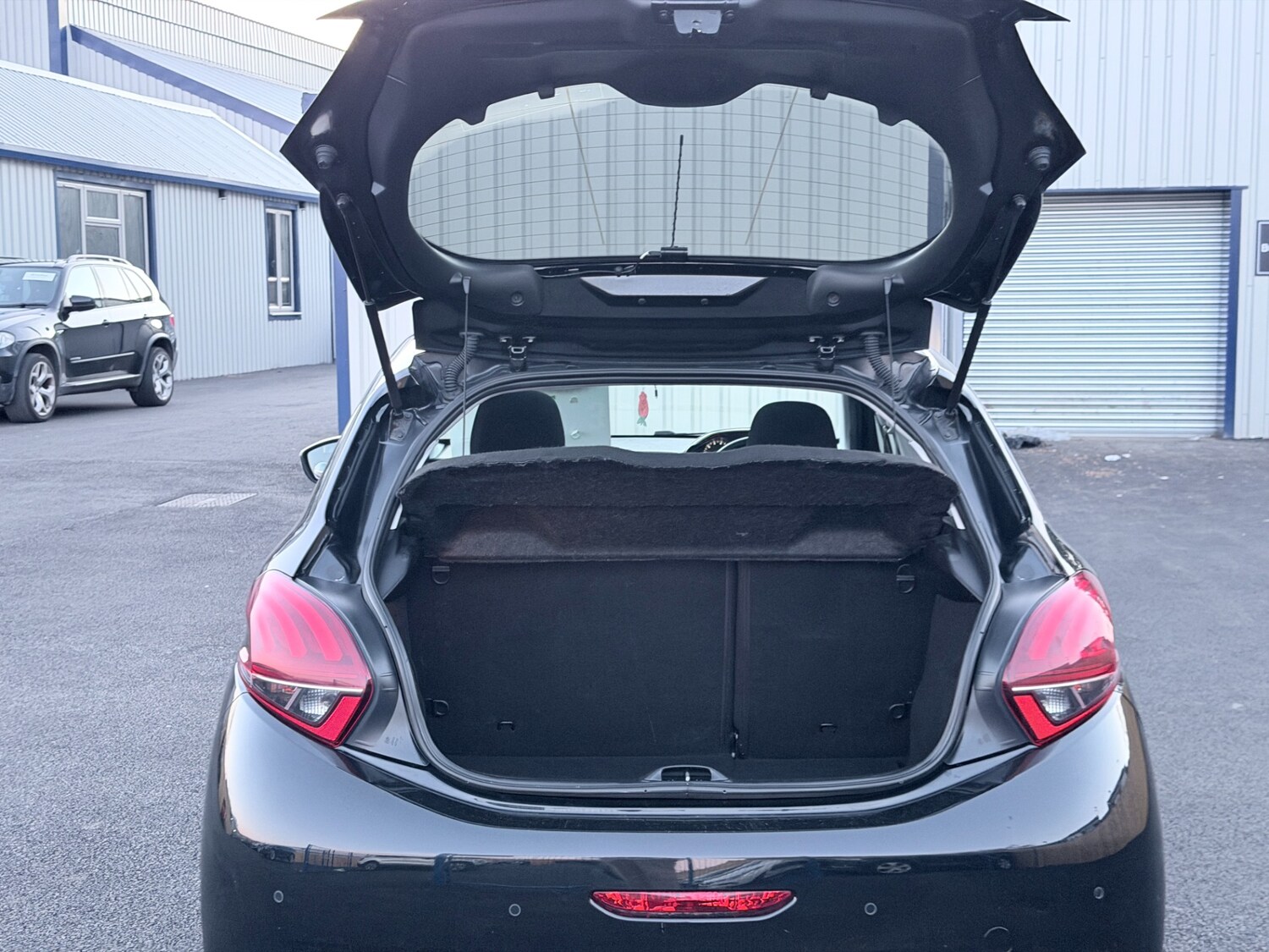 Used Peugeot 208 2018 for sale - 78140682: Photo 32