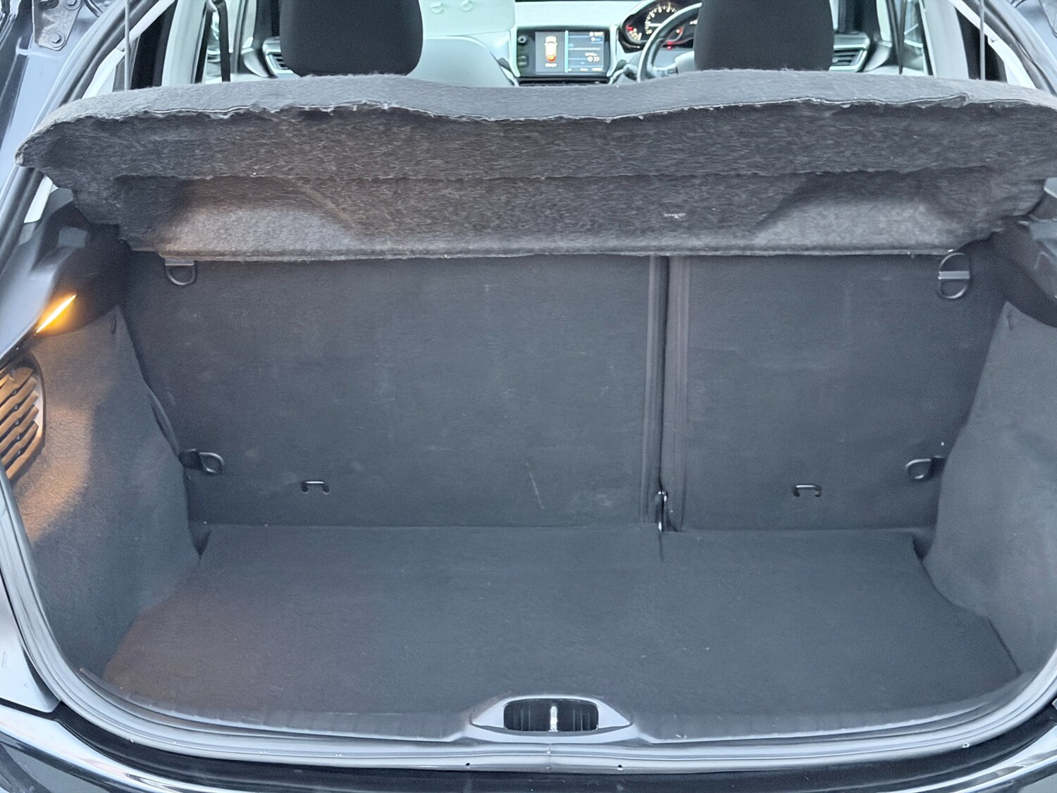 Used Peugeot 208 2018 for sale - 78140682: Photo 33