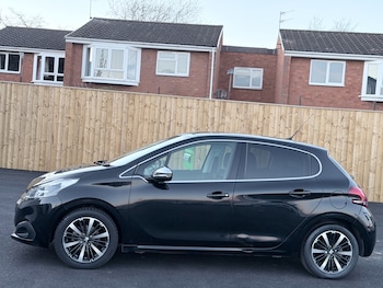Used Peugeot 208 2018 for sale - 78140682: Photo