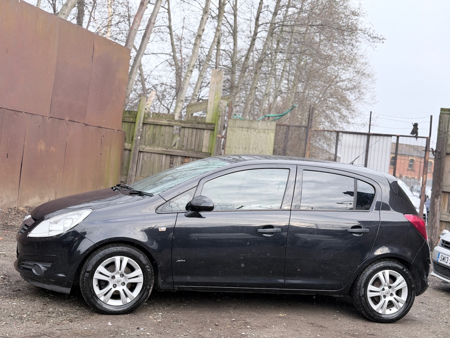 Used Vauxhall Corsa 2009 for sale - 77409827: Photo 3