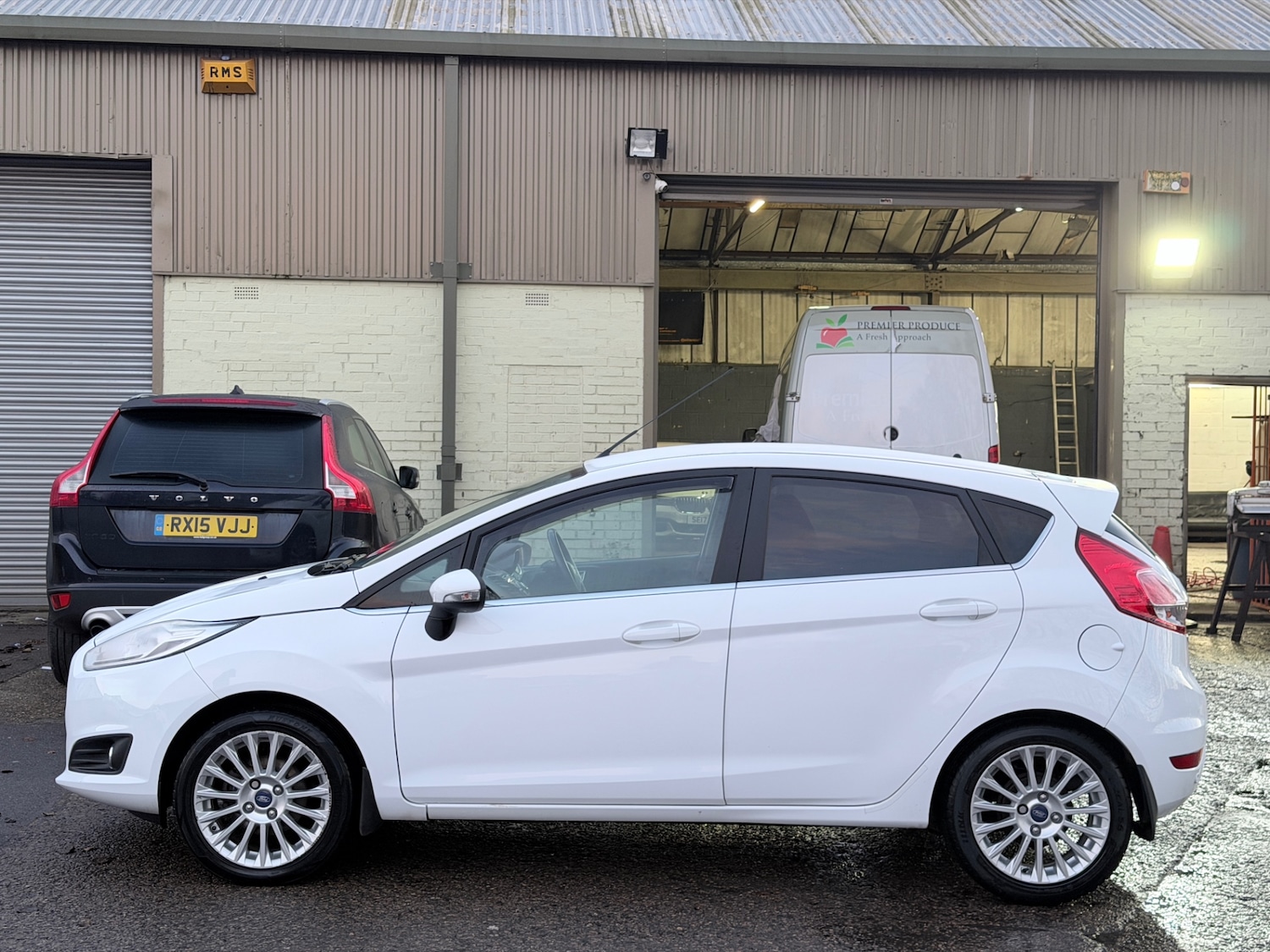 Used Ford Fiesta 2014 for sale - 76962973: Photo 4