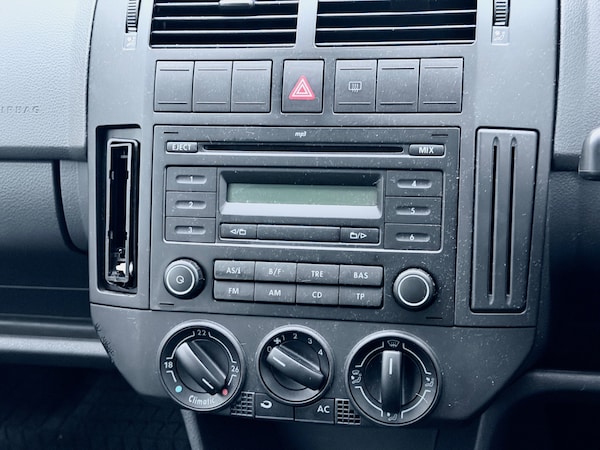 Used Volkswagen Polo 2007 for sale - 76304582: Photo 12