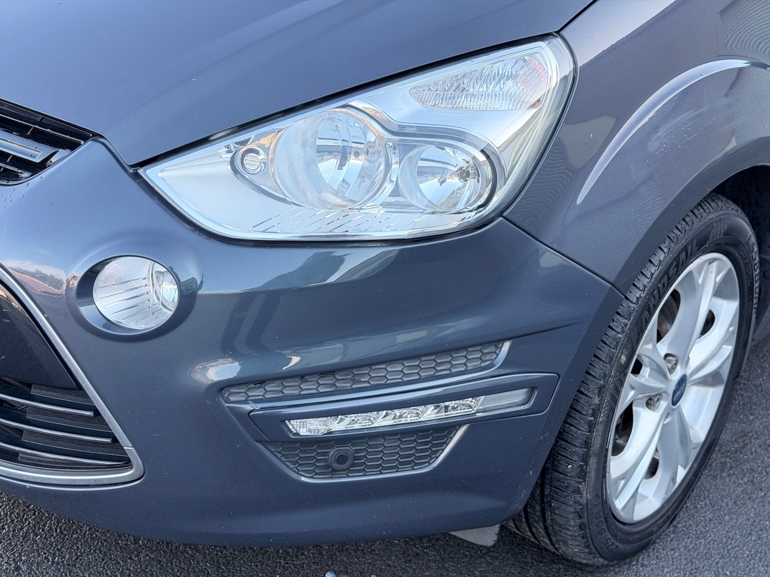 Used Ford S-Max 2013 for sale - 76439436: Photo 9