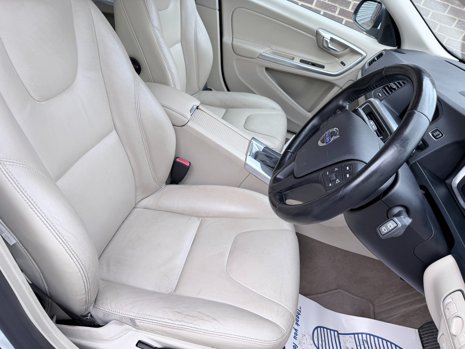 Used Volvo V60 2014 for sale - 77822635: Photo 13