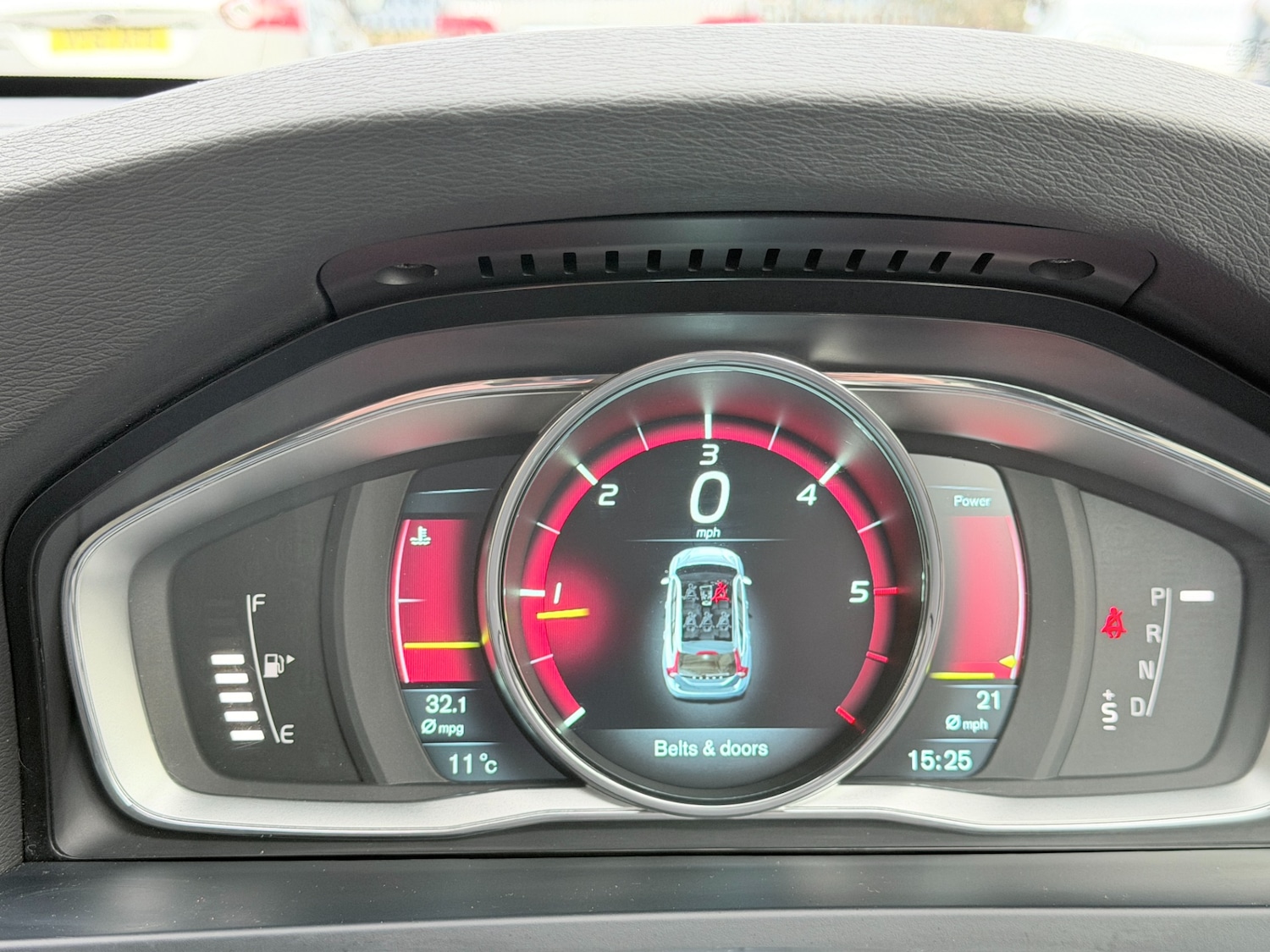 Used Volvo V60 2014 for sale - 77822635: Photo 15