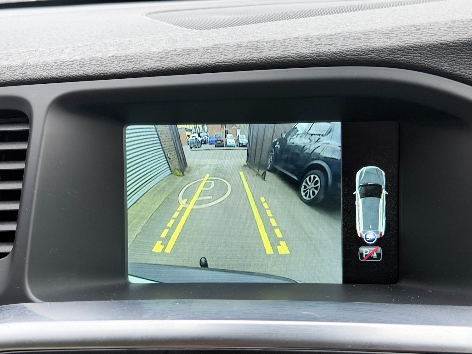 Used Volvo V60 2014 for sale - 77822635: Photo 20