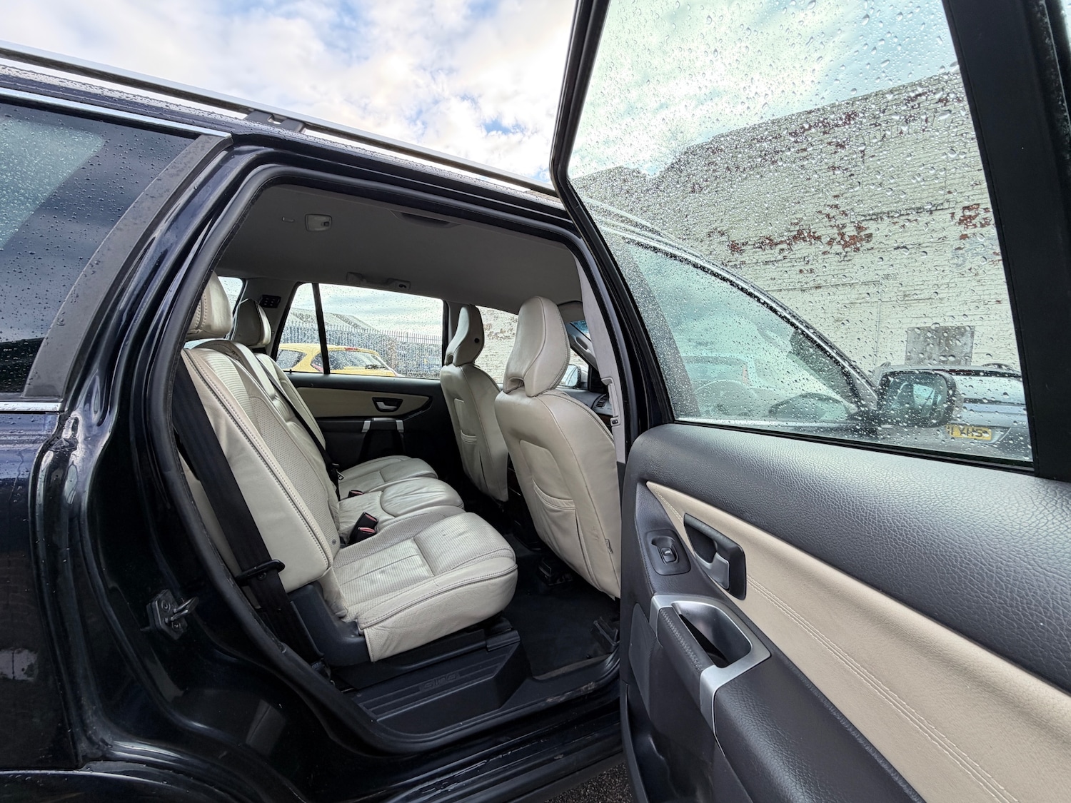 Used Volvo XC90 2010 for sale - 76664952: Photo 11