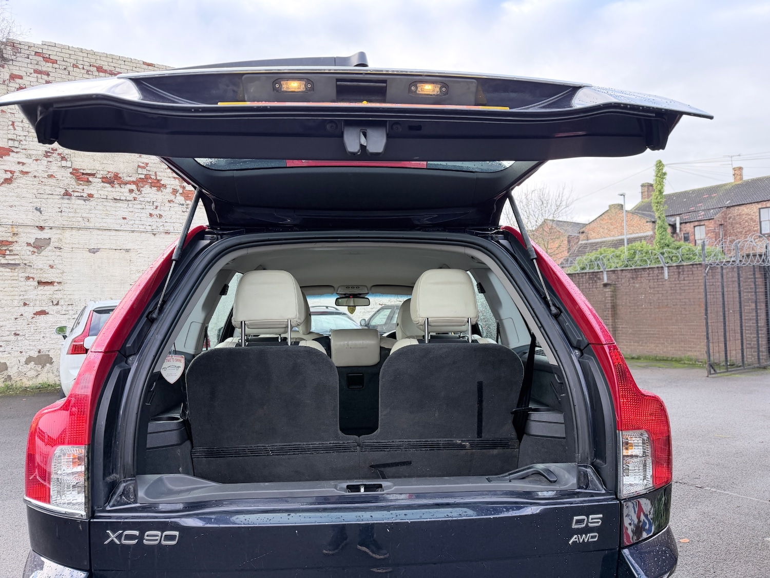 Used Volvo XC90 2010 for sale - 76664952: Photo 14