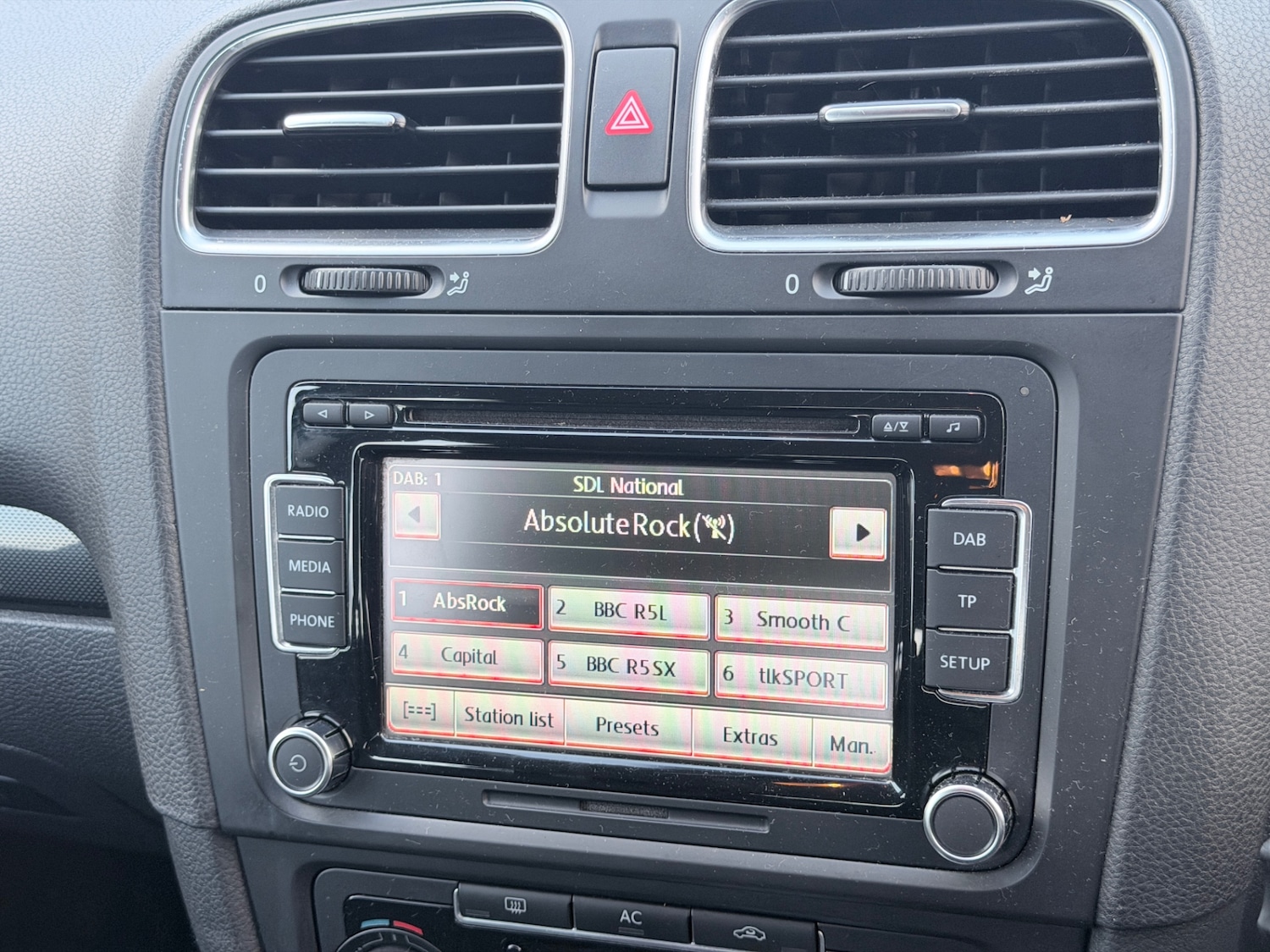 Used Volkswagen Golf 2011 for sale - 77196718: Photo 11