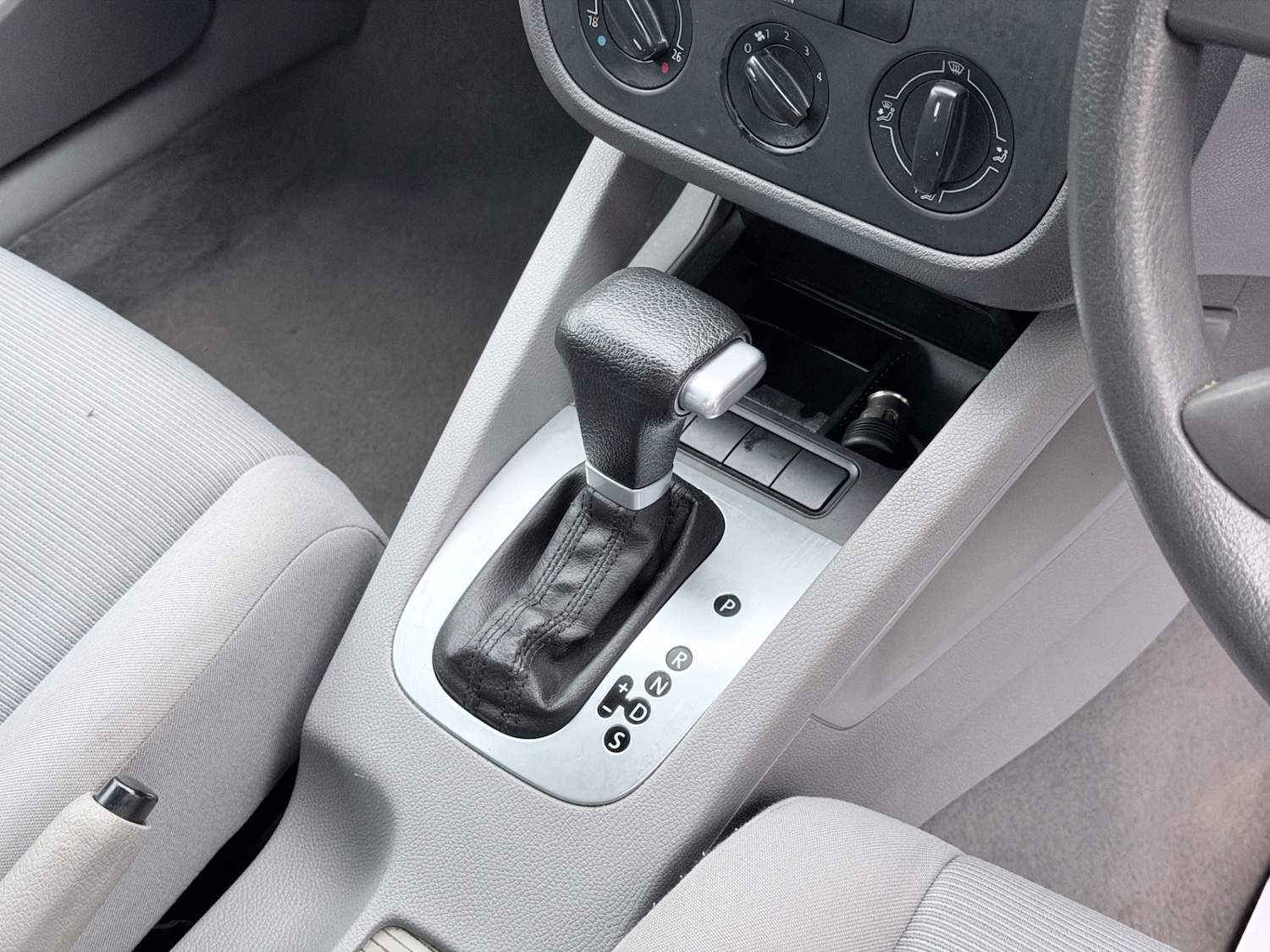 Used Volkswagen Golf 2004 for sale - 77241935: Photo 13