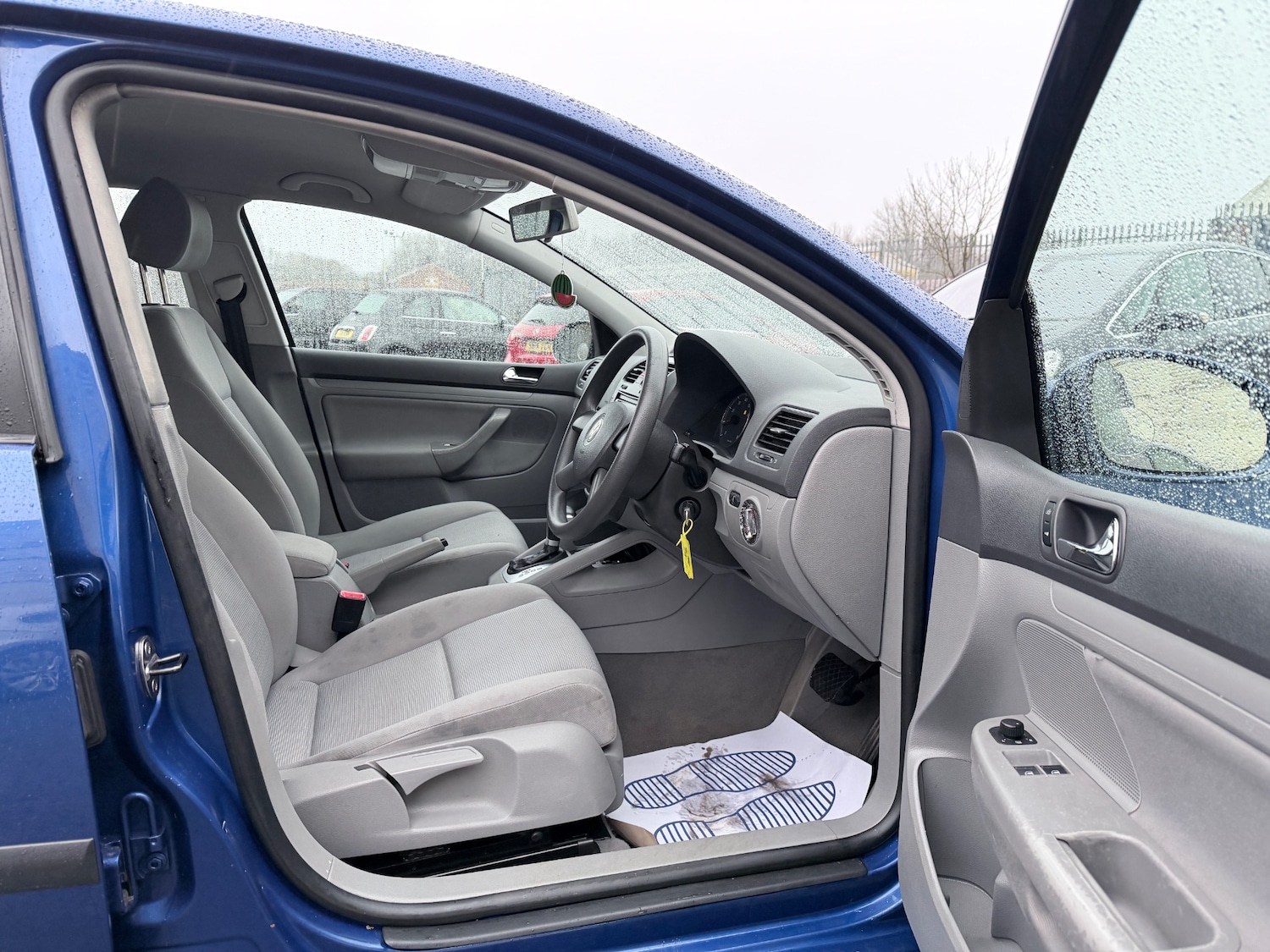 Used Volkswagen Golf 2004 for sale - 77241935: Photo 7