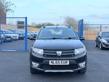 Used Dacia Sandero Stepway 2015 for sale - 78176619: Photo