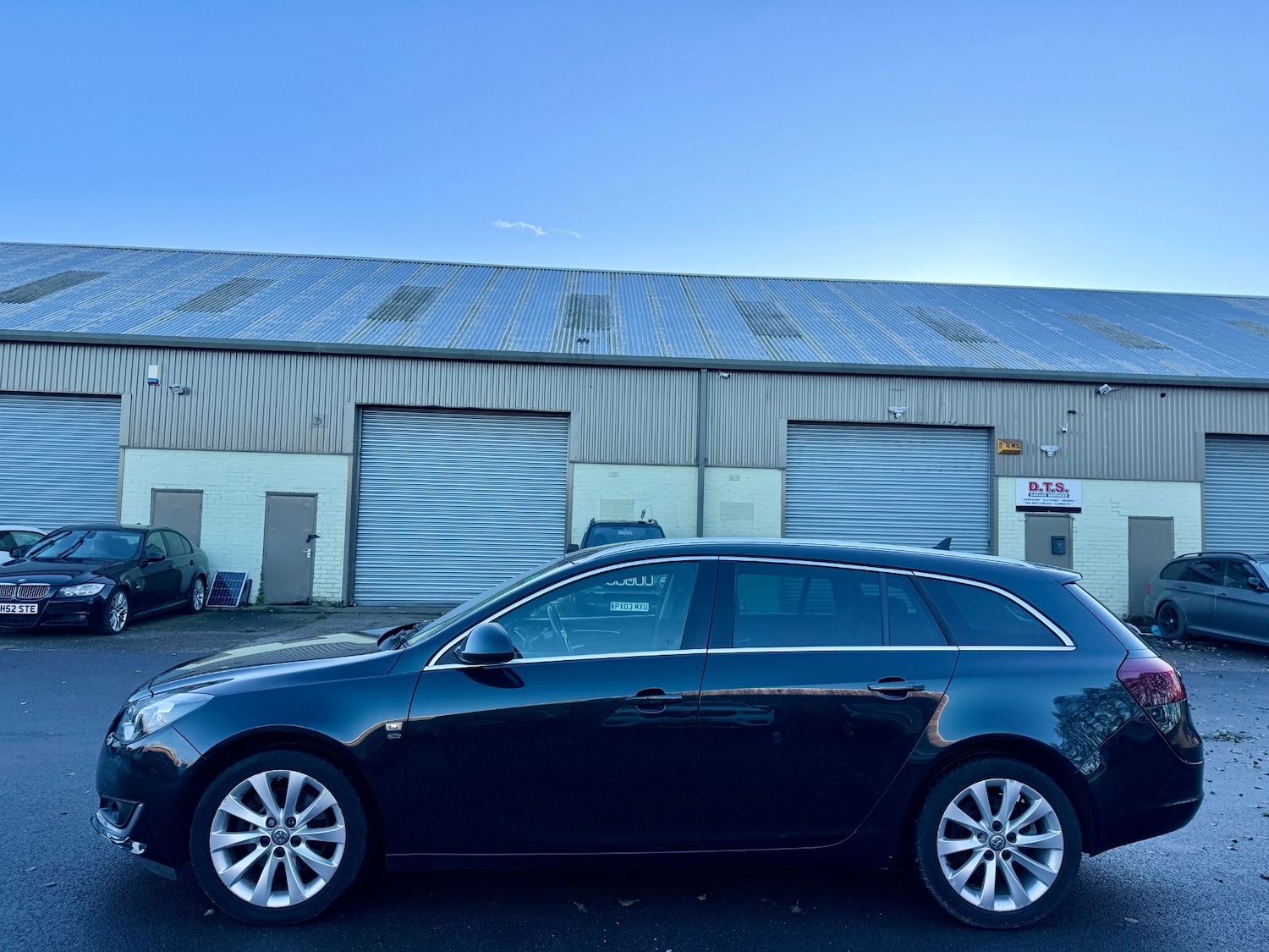 Used Vauxhall Insignia 2015 for sale - 76736721: Photo 4