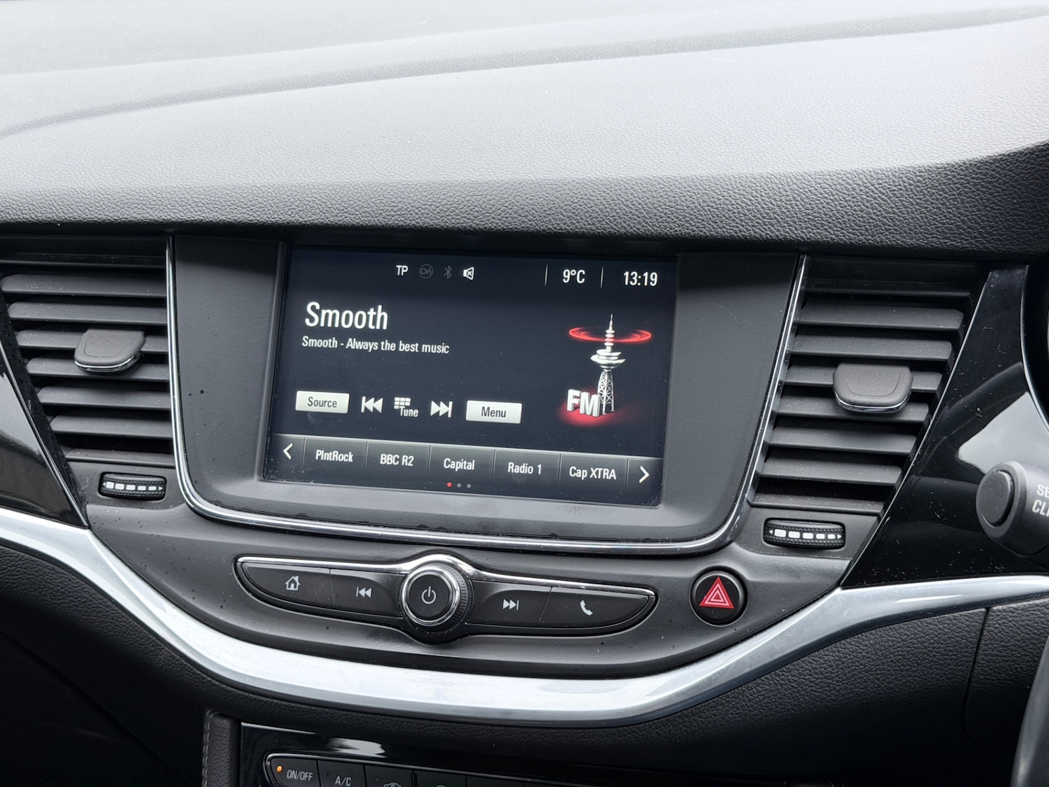 Used Vauxhall Astra 2015 for sale - 77632544: Photo 12