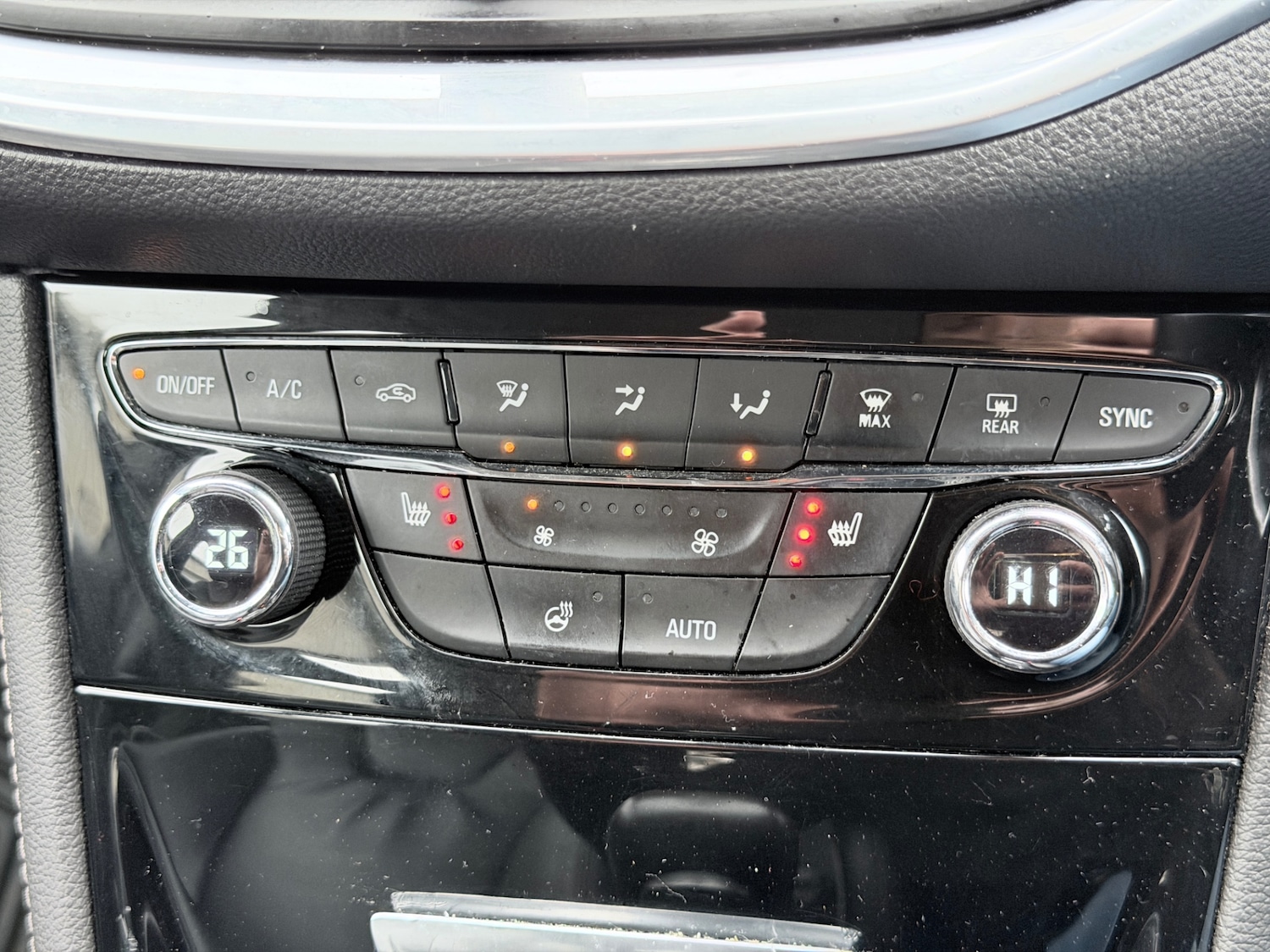 Used Vauxhall Astra 2015 for sale - 77632544: Photo 13