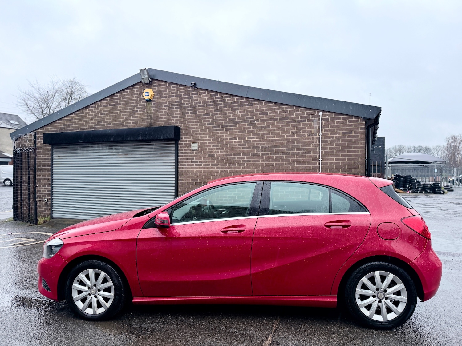 Used Mercedes-Benz A-Class 2013 for sale - 77477978: Photo 4