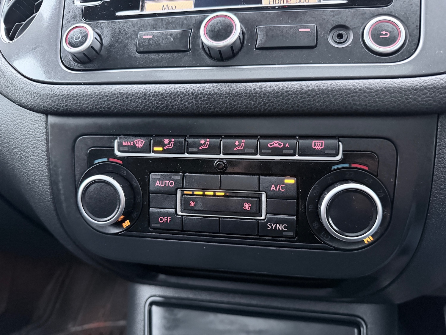 Used Volkswagen Tiguan 2014 for sale - 76536955: Photo 15