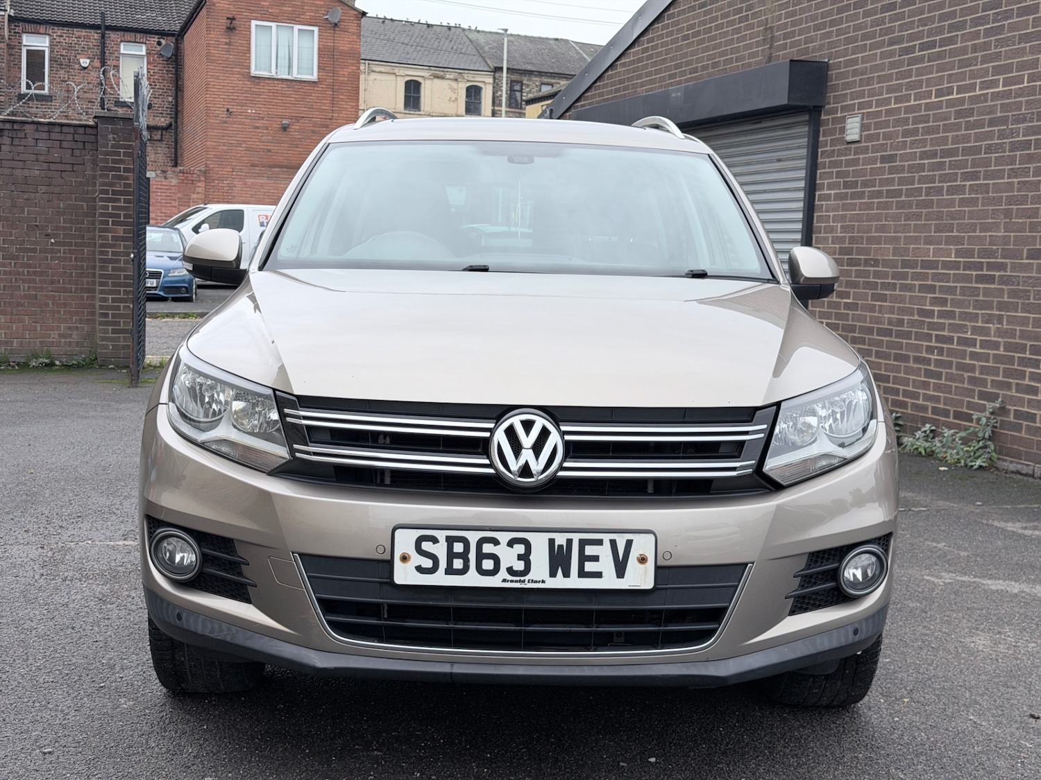 Used Volkswagen Tiguan 2014 for sale - 76536955: Photo 2