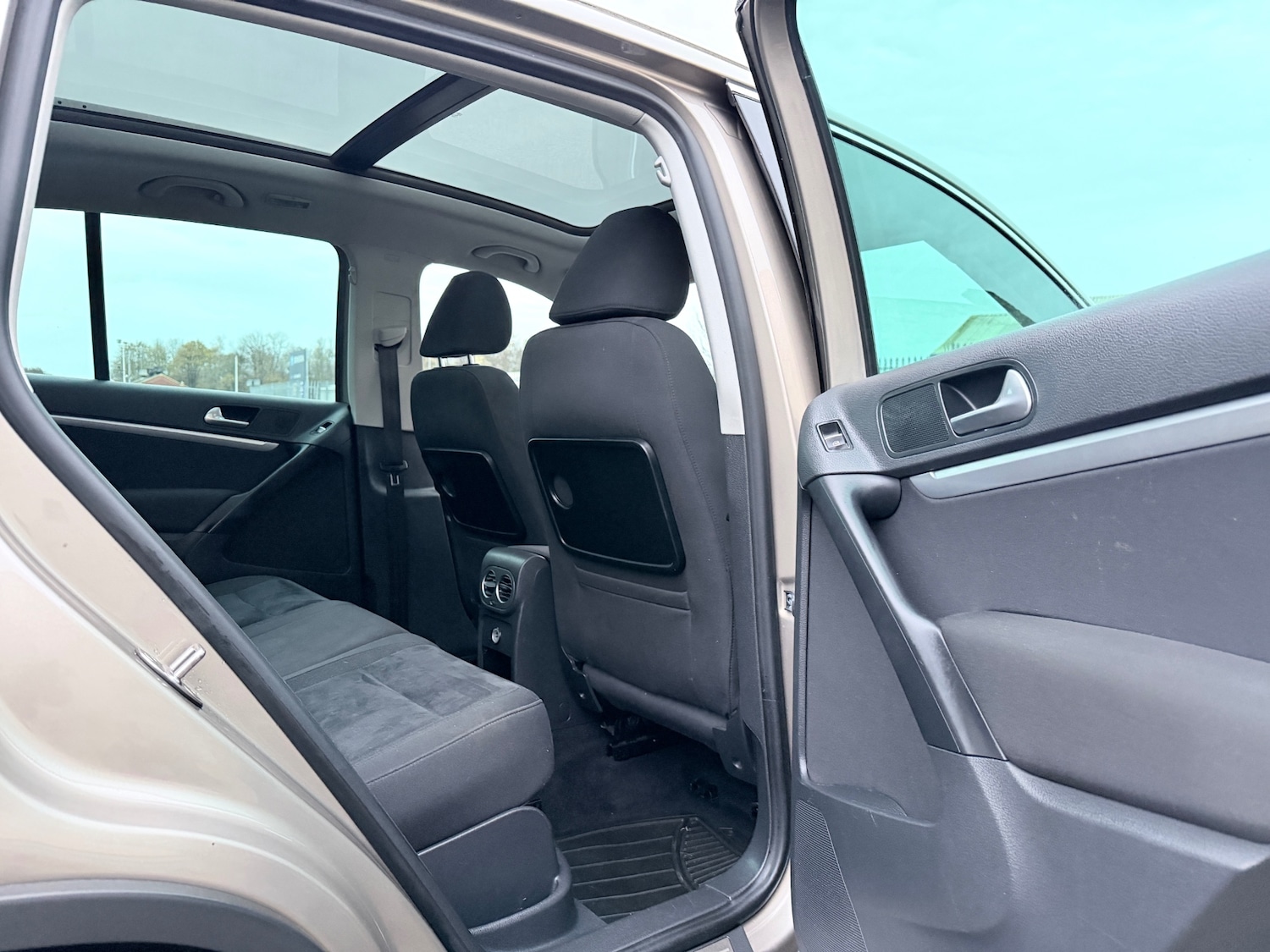 Used Volkswagen Tiguan 2014 for sale - 76536955: Photo 23