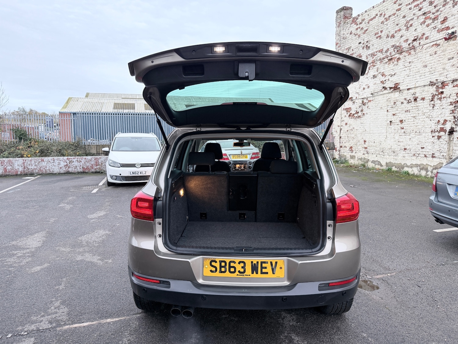 Used Volkswagen Tiguan 2014 for sale - 76536955: Photo 27