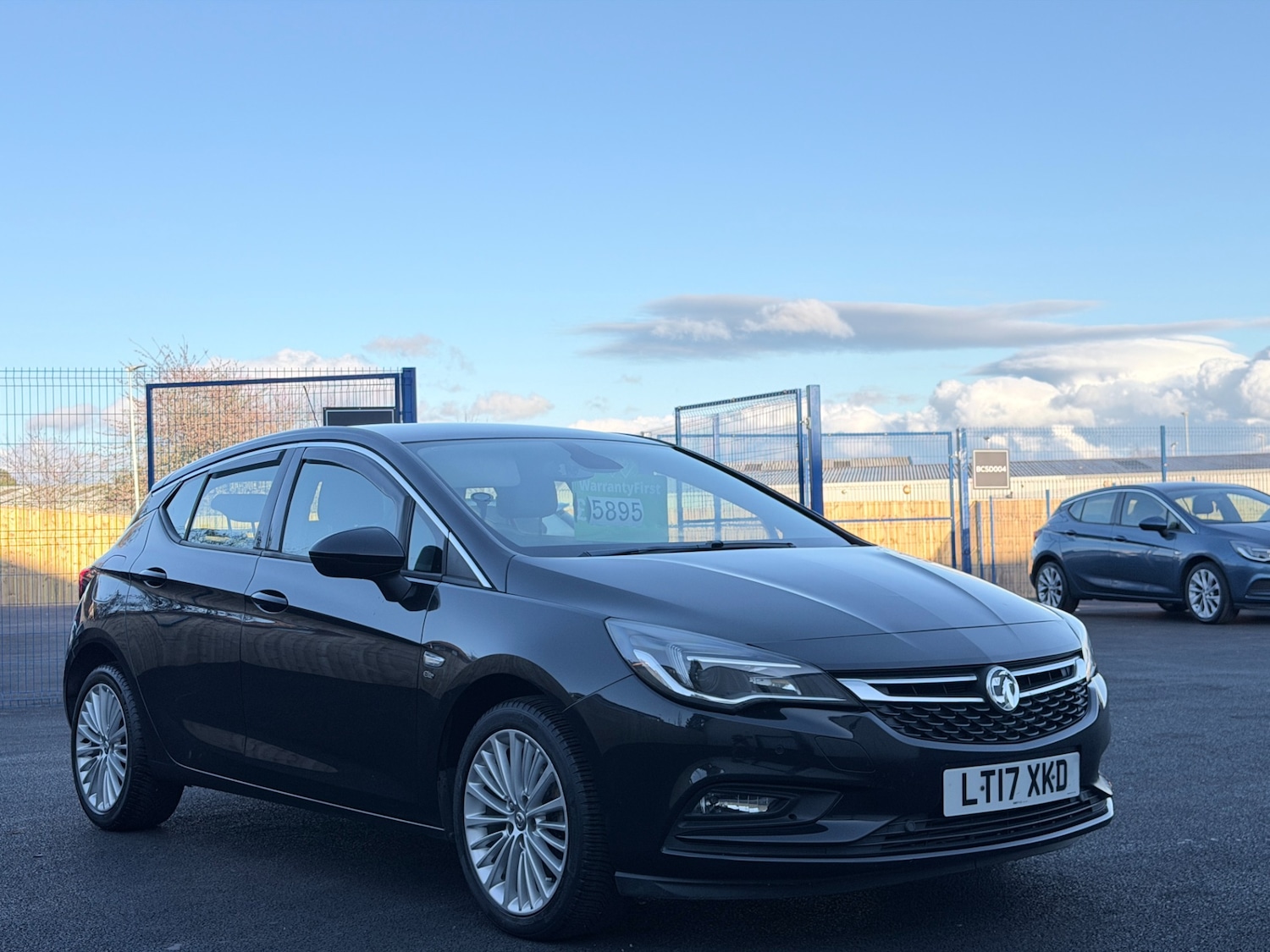 Used Vauxhall Astra 2017 for sale - 78127272: Photo 2