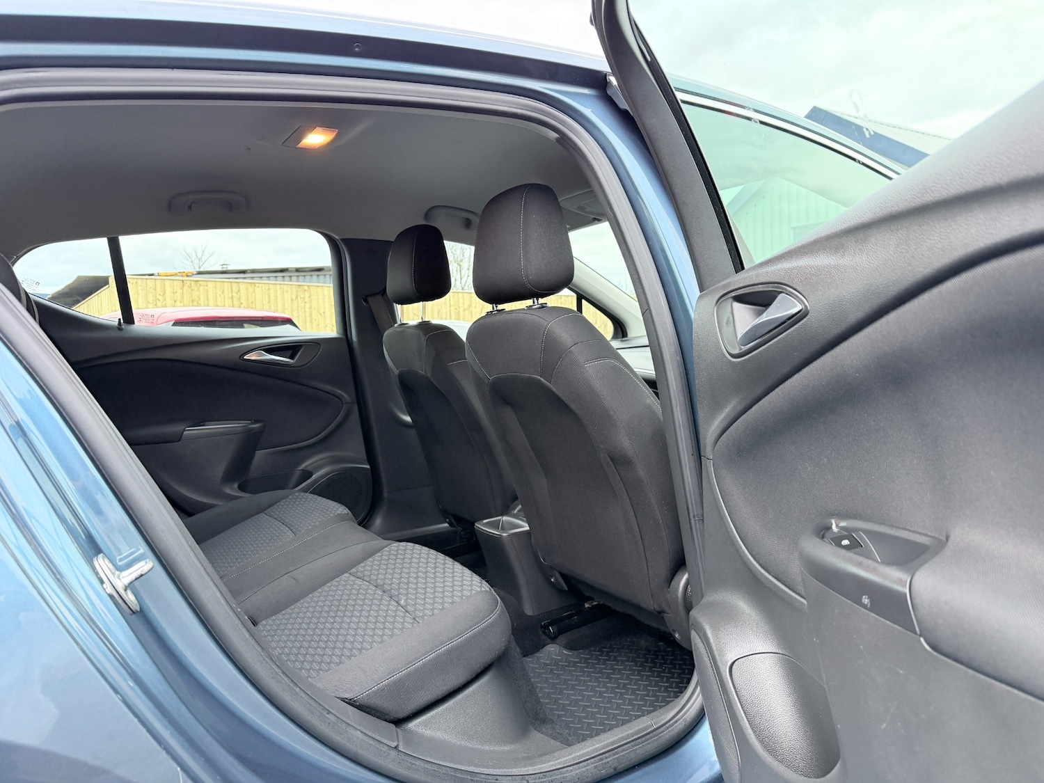 Used Vauxhall Astra 2016 for sale - 78099028: Photo 25