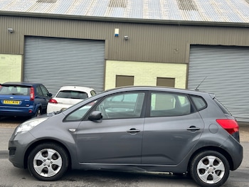 Used Kia Venga 2010 for sale - 76268796: Photo