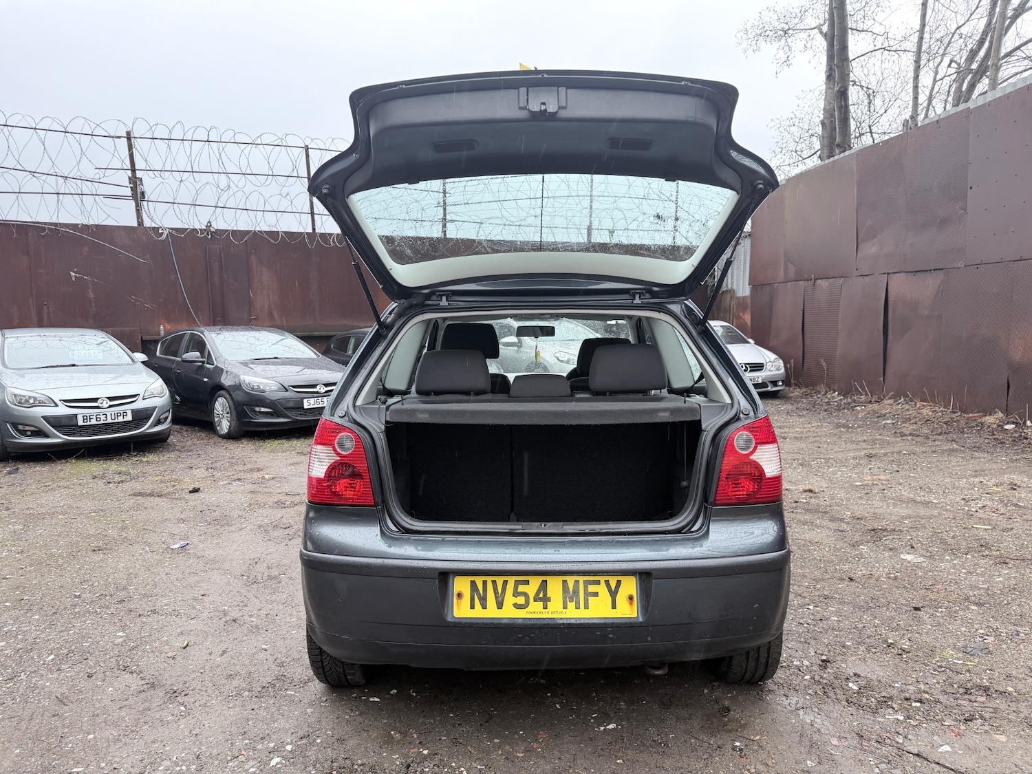 Used Volkswagen Polo 2004 for sale - 77245254: Photo 21