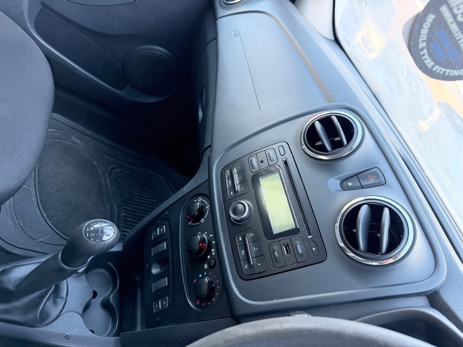 Used Dacia Sandero 2015 for sale - 76347310: Photo 8