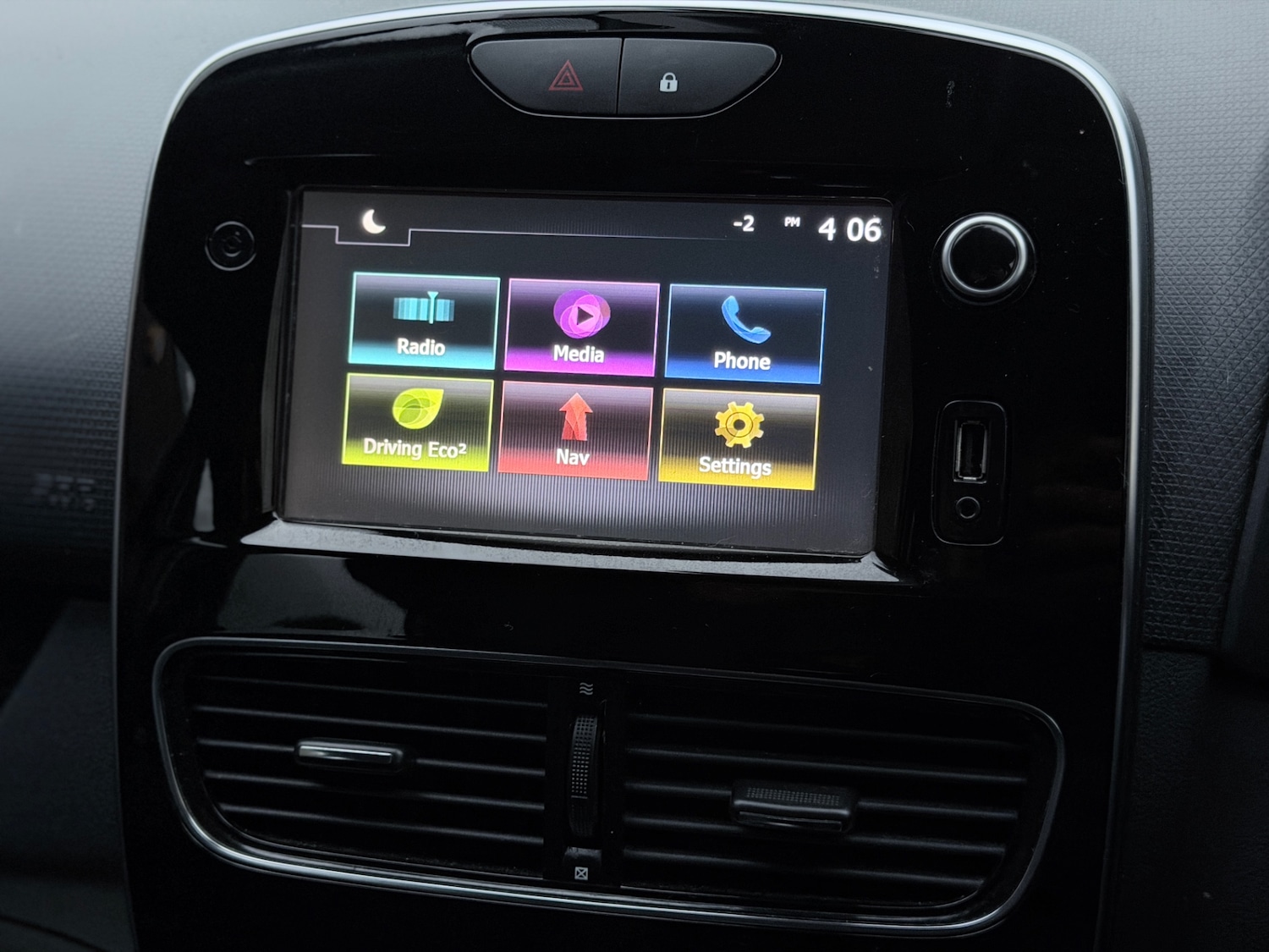 Used Renault Clio 2017 for sale - 77423194: Photo 14