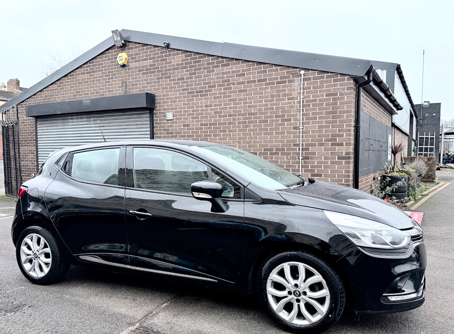 Used Renault Clio 2017 for sale - 77423194: Photo 6