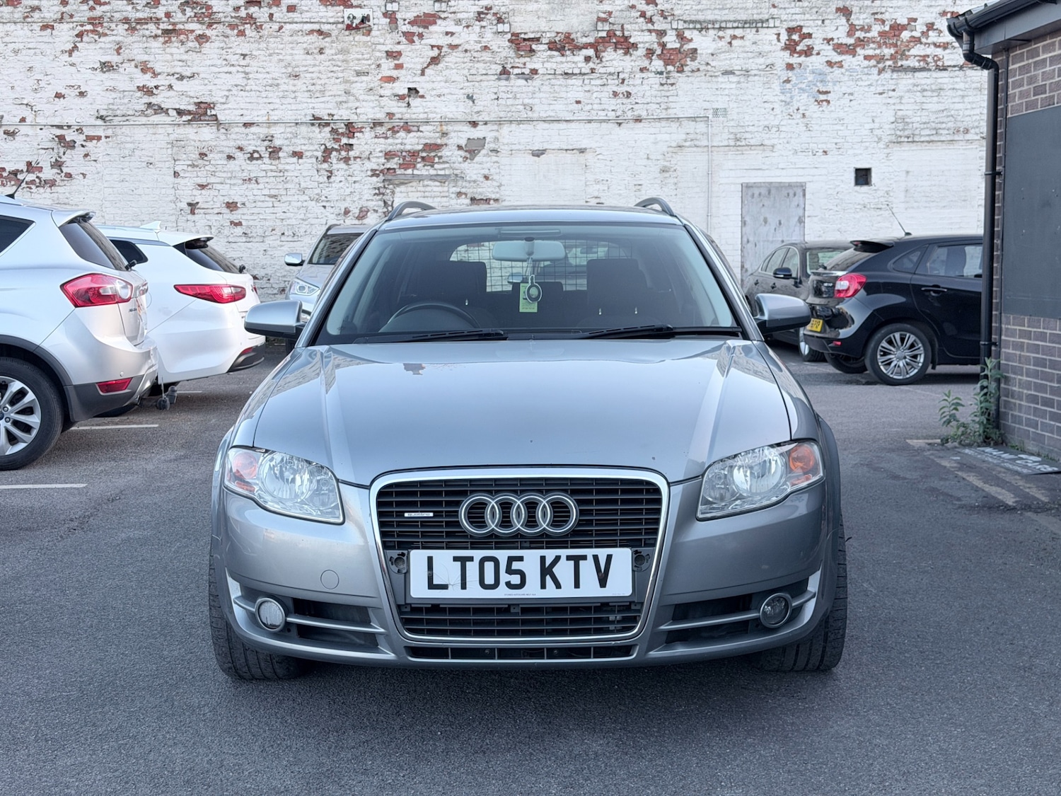 Used Audi A4 2005 for sale - 77921774: Photo 2