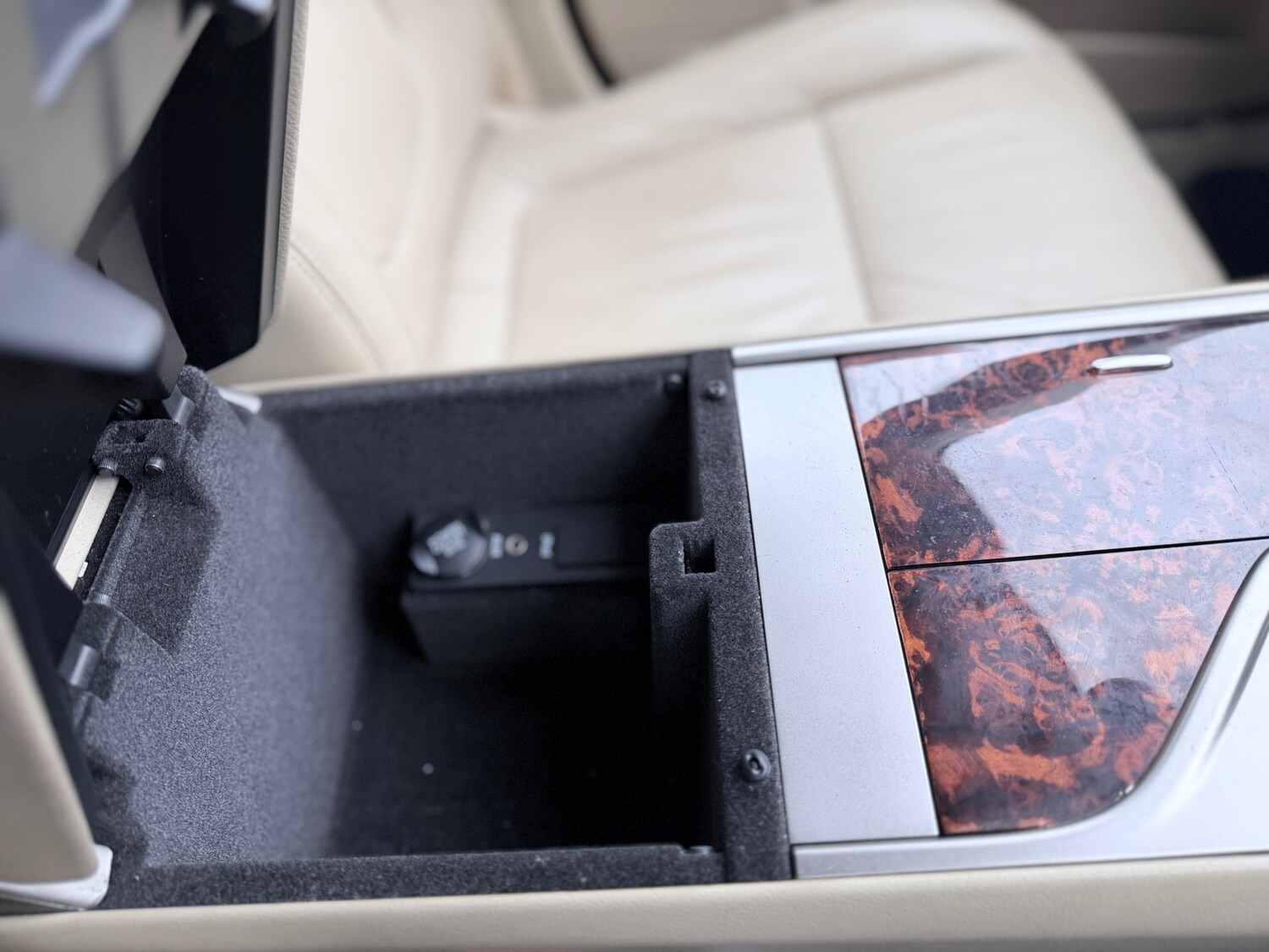 Used Jaguar XF 2010 for sale - 77365587: Photo 21