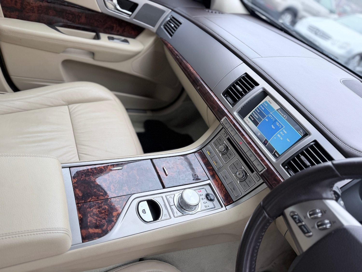 Used Jaguar XF 2010 for sale - 77365587: Photo 8