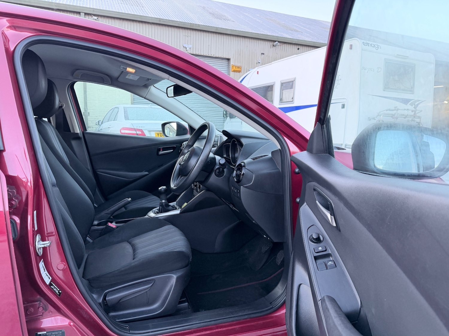 Used Mazda Mazda2 2016 for sale - 77154198: Photo 6