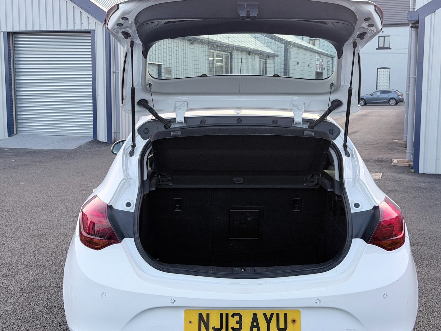 Used Vauxhall Astra 2013 for sale - 78204977: Photo 24