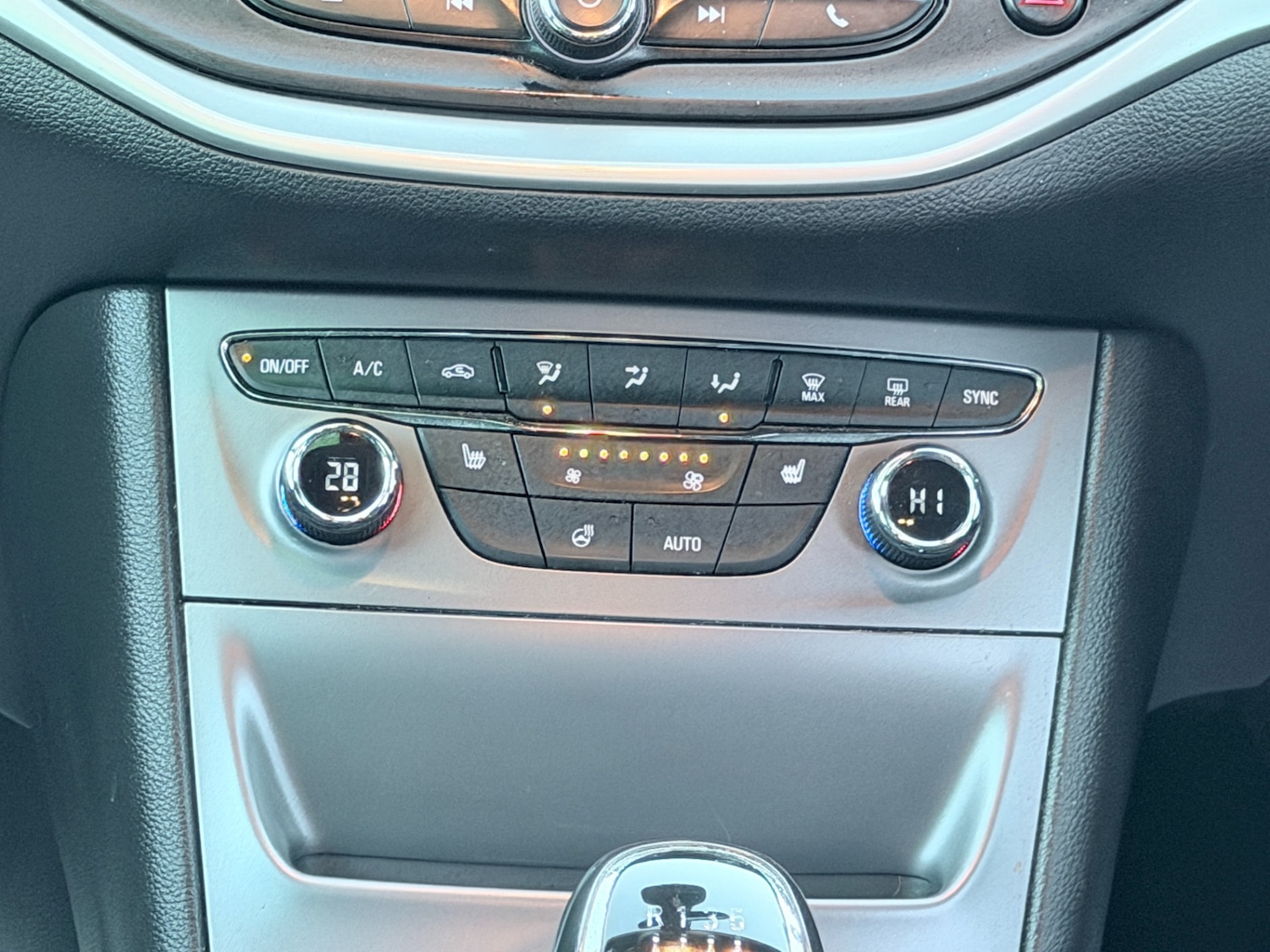 Used Vauxhall Astra 2018 for sale - 78135250: Photo 14