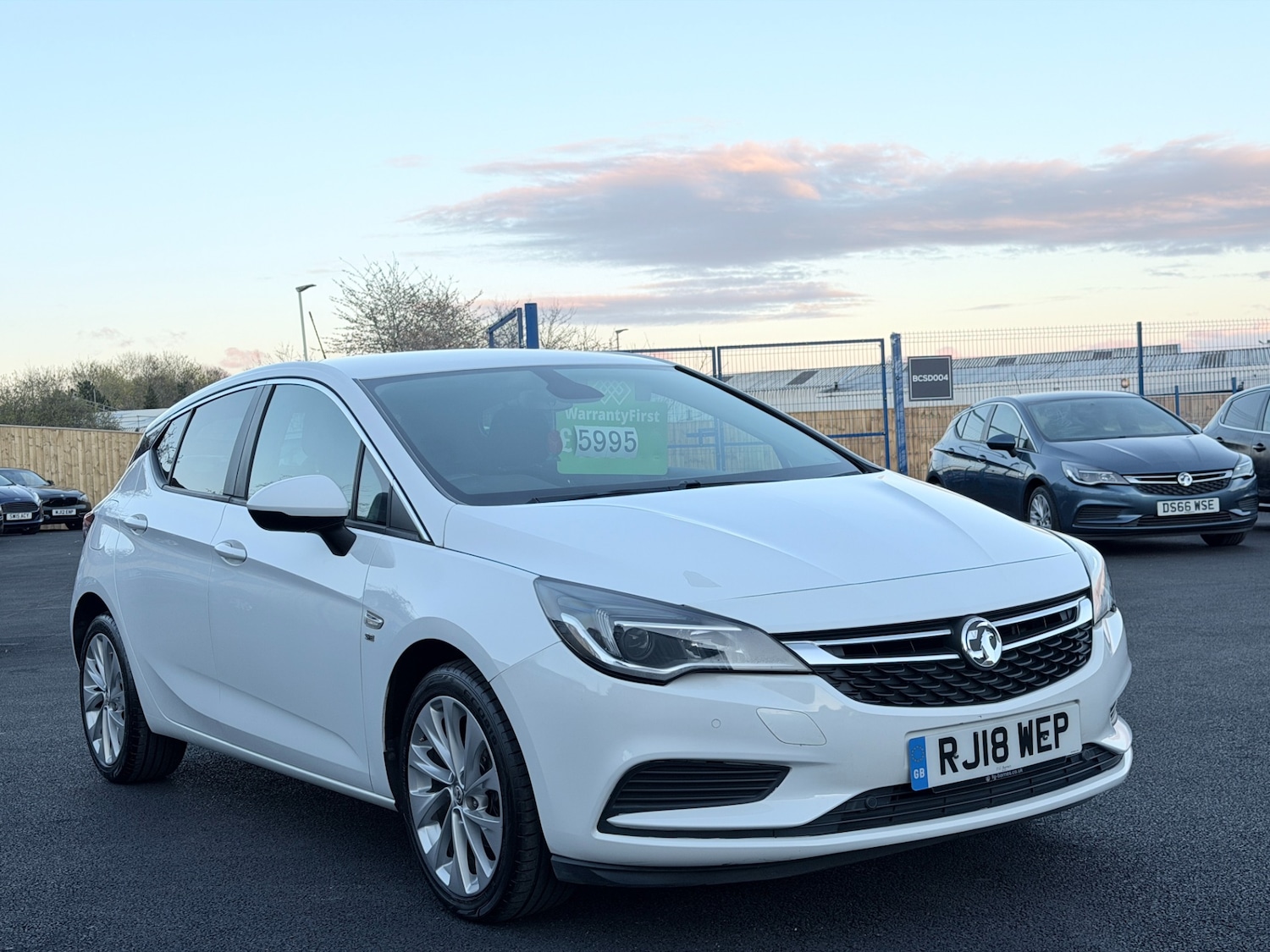 Used Vauxhall Astra 2018 for sale - 78135250: Photo 2