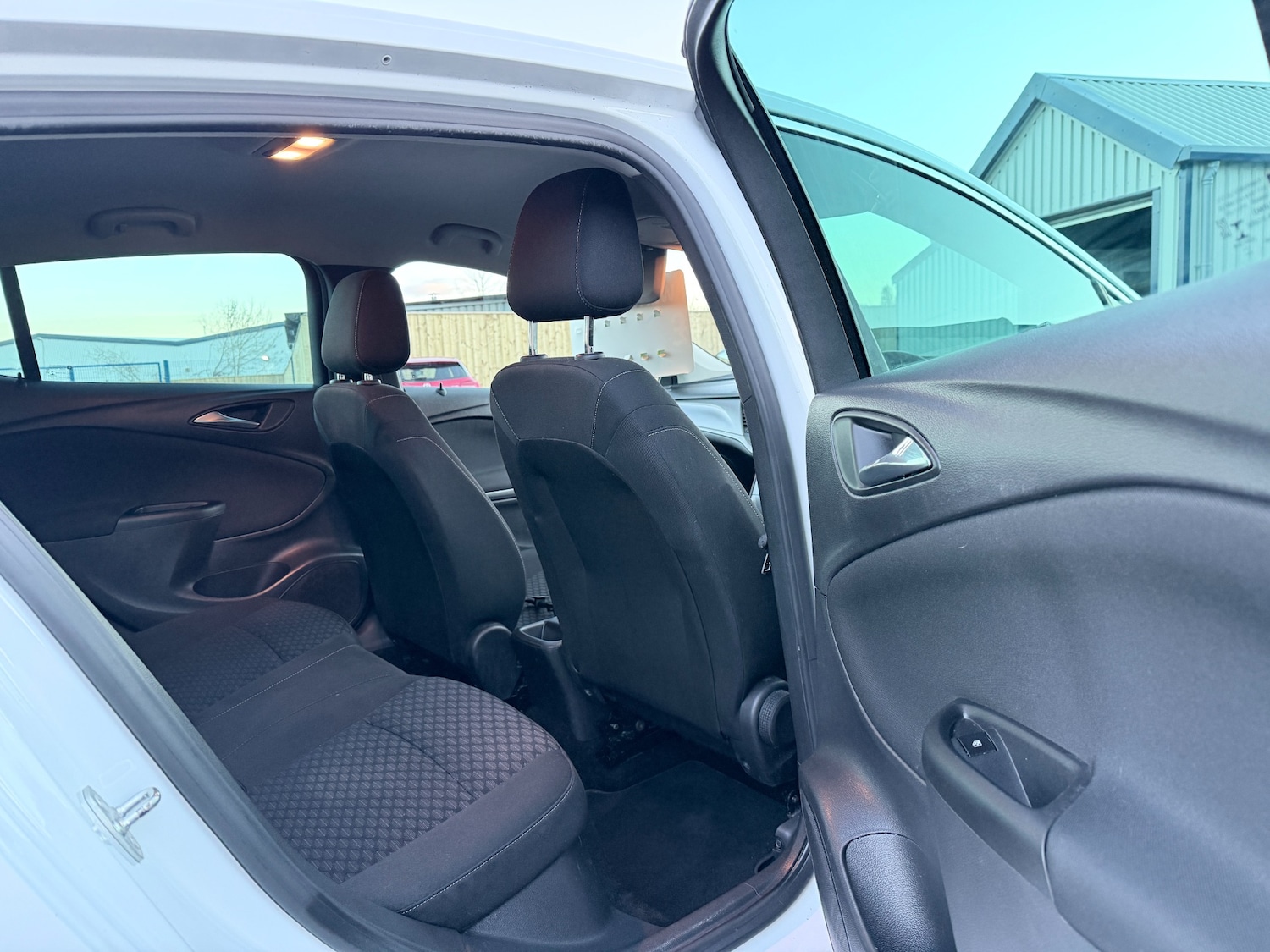 Used Vauxhall Astra 2018 for sale - 78135250: Photo 21