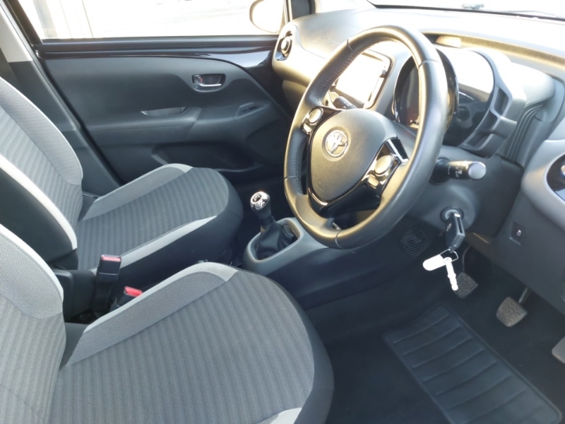 Used Toyota AYGO 2020 for sale - 76699864: Photo 12