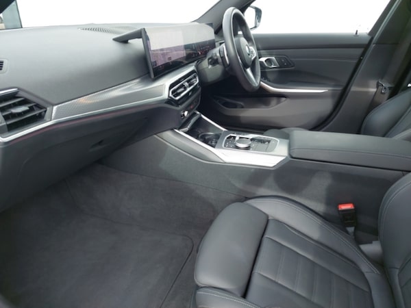 Used BMW 3 Series 2024 for sale - 76250876: Photo 5