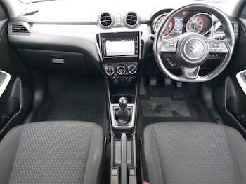 Used Suzuki Swift 2018 for sale - 77798795: Photo