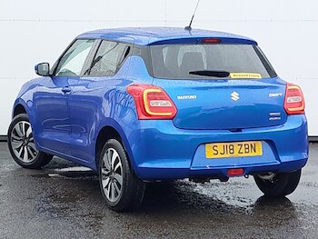 Used Suzuki Swift 2018 for sale - 77798795: Photo