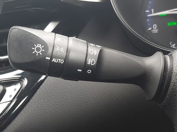 Used Toyota C-HR 2018 for sale - 75518936: Photo 17