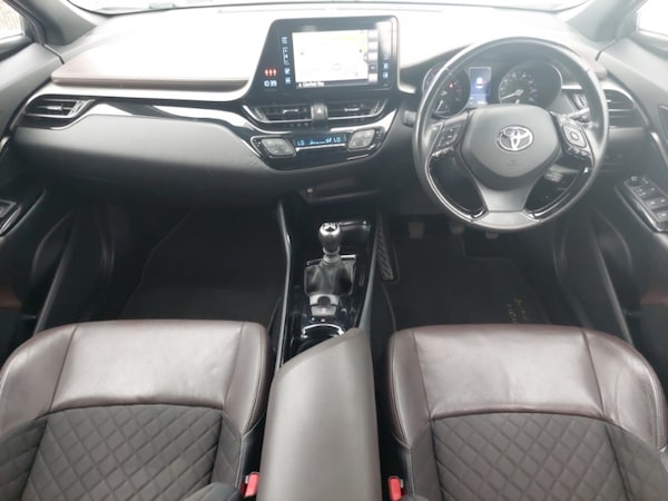 Used Toyota C-HR 2018 for sale - 75518936: Photo 2