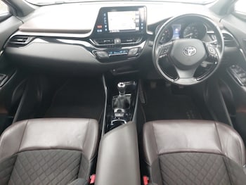 Used Toyota C-HR 2018 for sale - 75518936: Photo