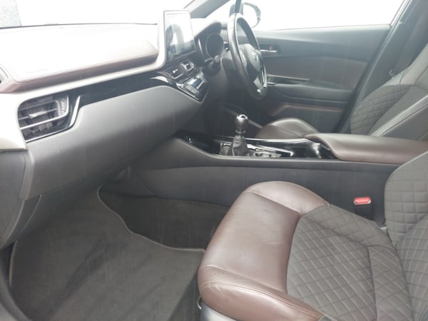 Used Toyota C-HR 2018 for sale - 75518936: Photo 5