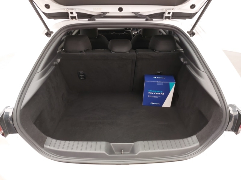 Used Mazda Mazda3 2021 for sale - 76624379: Photo 8